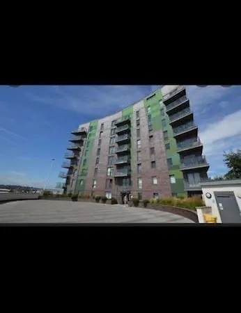شقة Beautiful 1 Bedroom Flat ليدز
