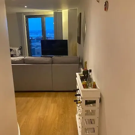 Beautiful 1 Bedroom Flat شقة ليدز