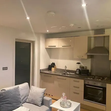 Beautiful 1 Bedroom Flat *