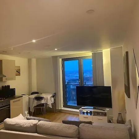 شقة Beautiful 1 Bedroom Flat ليدز